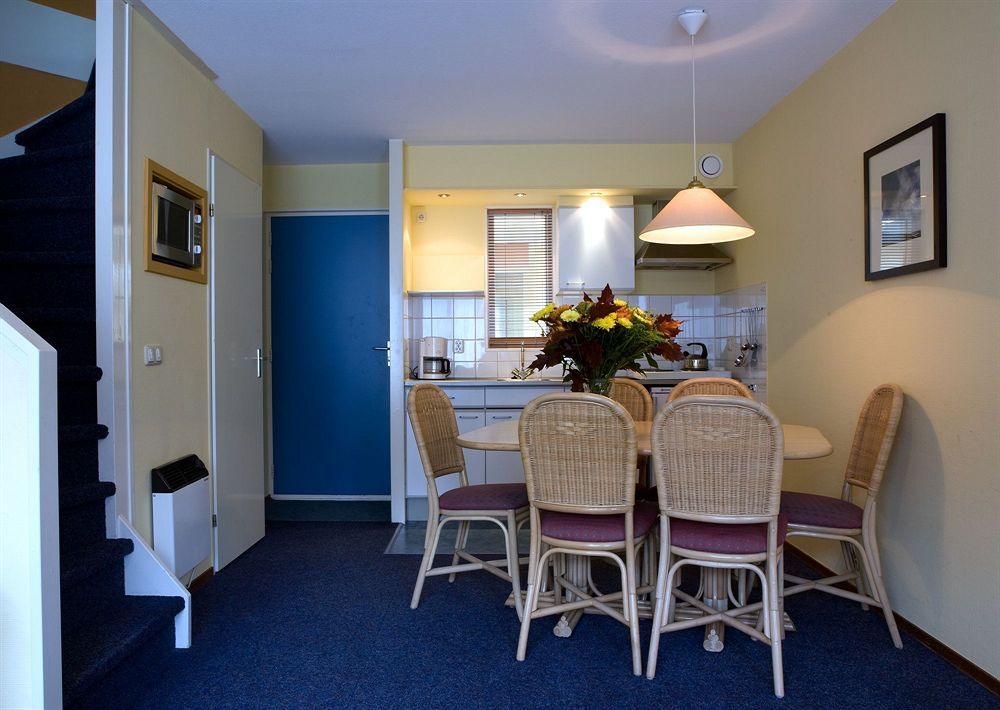 Apartment Time-out Met Zonnig Terras, Eigen Keuken, Dichtbij Dorp, Duinen, En Vuurtoren , Incl Verwarmd Hotel-zwembad *